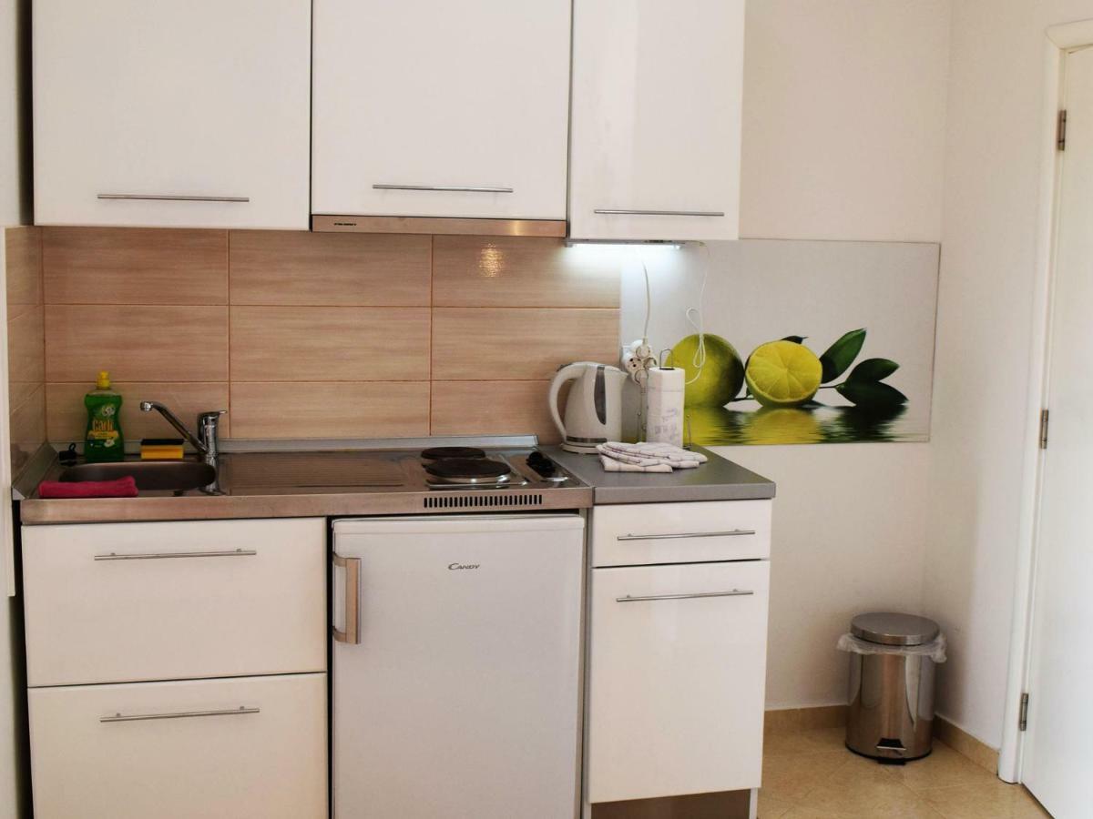 Iva Apartmani Tribalj Exterior foto